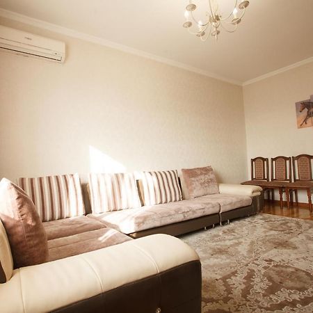 Квартира На Пушкина Almaty Exterior foto